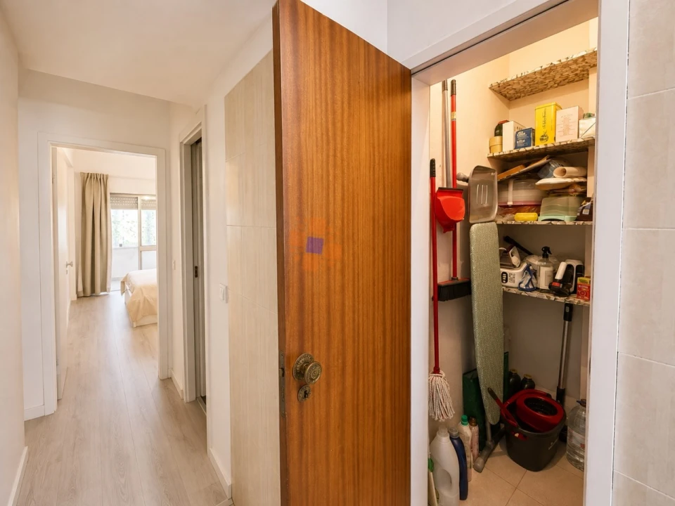 Apartamento T1 para Venda em Laranjeiro e Feijó Foto 15