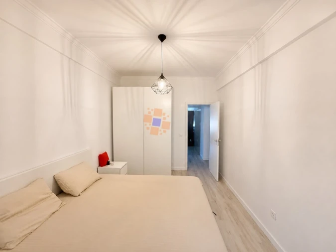 Apartamento T1 para Venda em Laranjeiro e Feijó Foto 8
