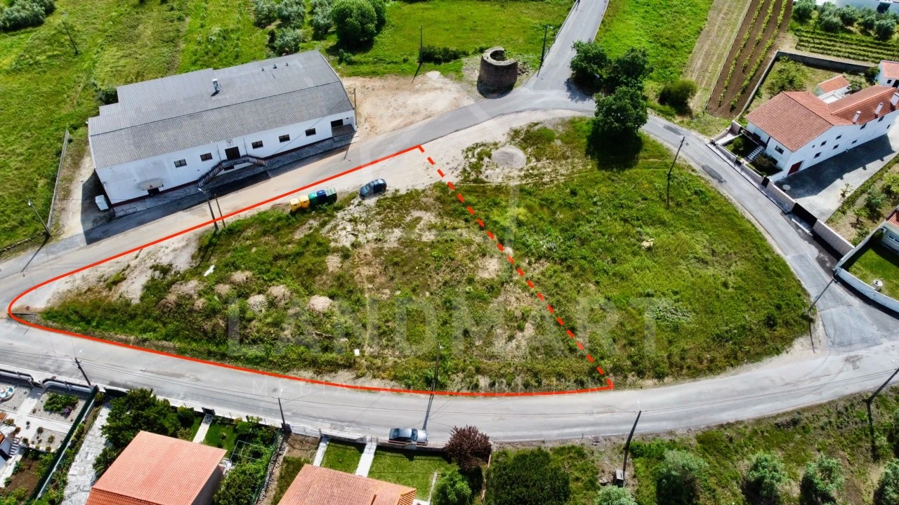 Terreno para Venda em Aljubarrota Foto 1