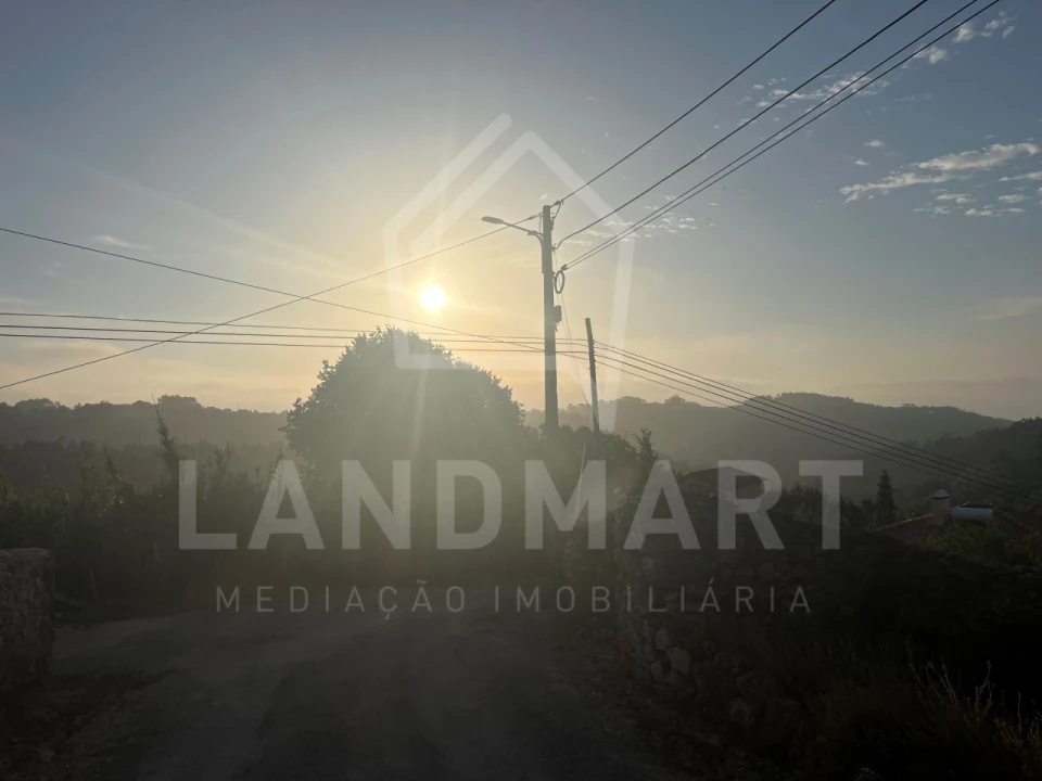 Moradia T2 para Venda em Turquel Foto 2