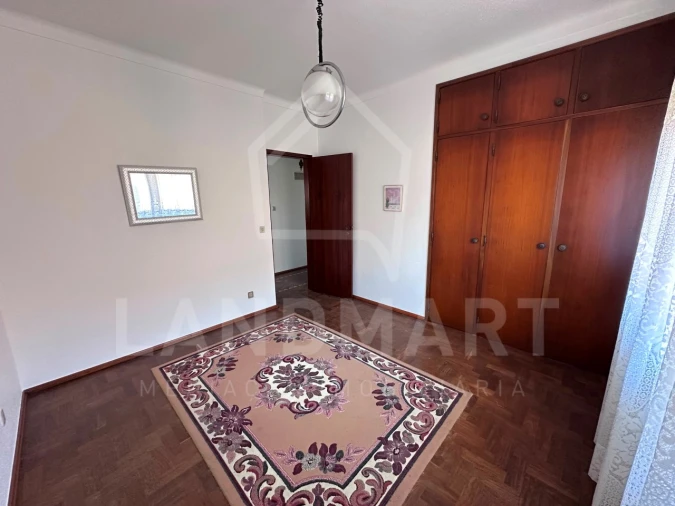 Moradia T3 para Venda em Turquel Foto 13