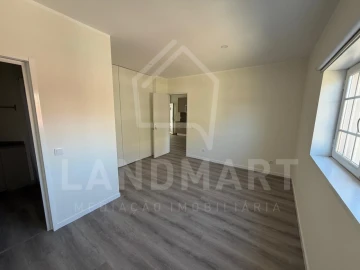Apartamento T3 para Venda em Turquel
