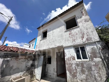 Moradia T4 para Venda em Turquel