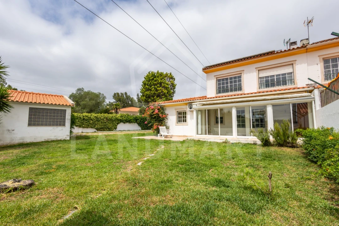 Moradia T4 para Venda em Benedita Foto 11