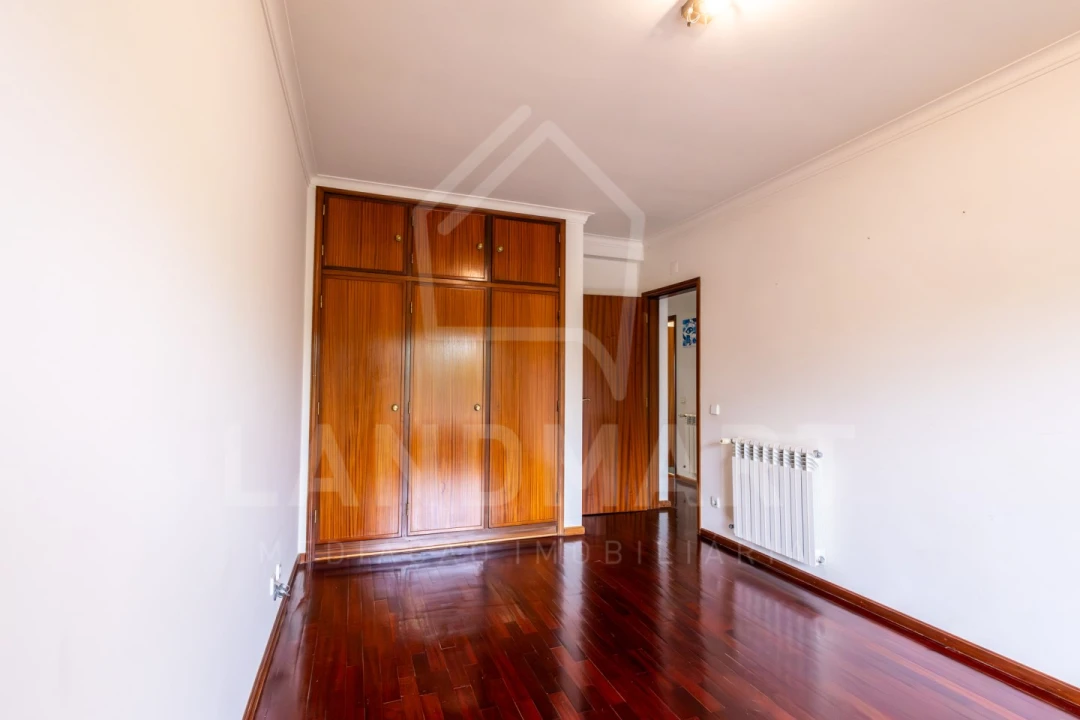 Moradia T4 para Venda em Benedita Foto 33