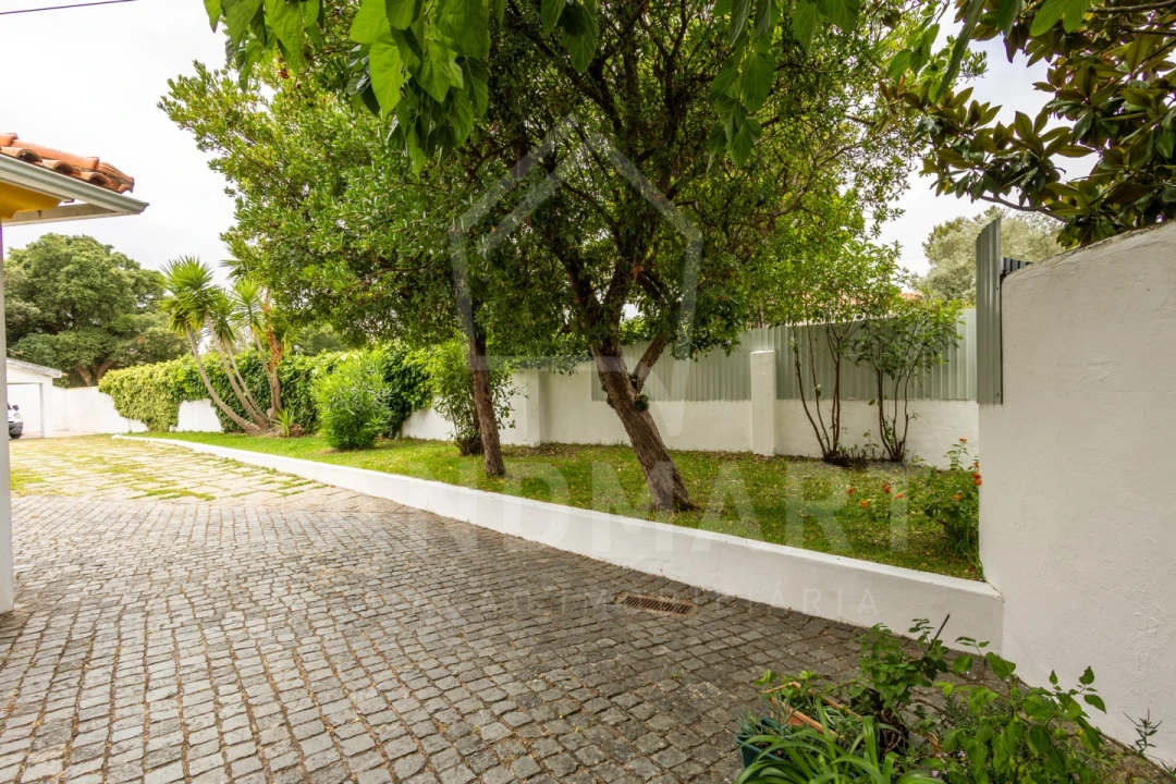 Moradia T4 para Venda em Benedita Foto 47