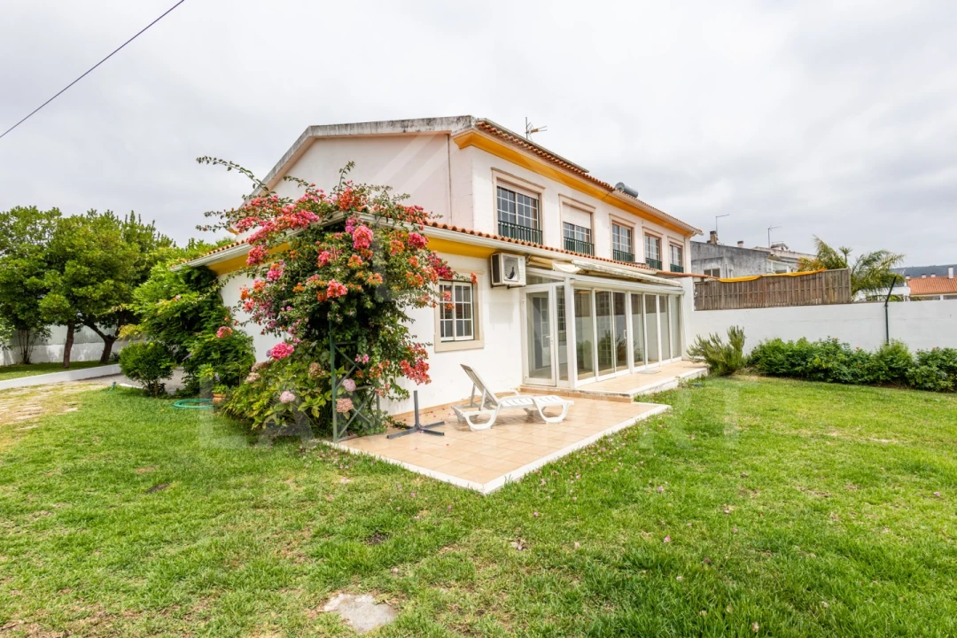 Moradia T4 para Venda em Benedita Foto 53