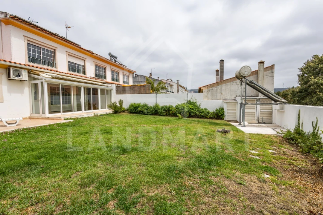 Moradia T4 para Venda em Benedita Foto 54