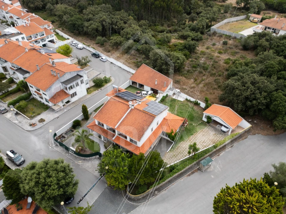 Moradia T4 para Venda em Benedita Foto 59