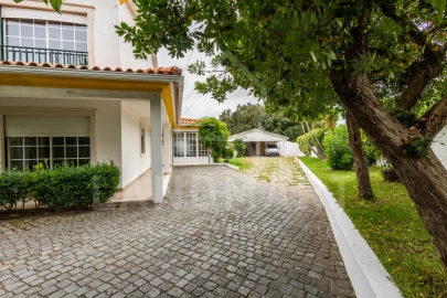 Moradia T4 para Venda em Benedita