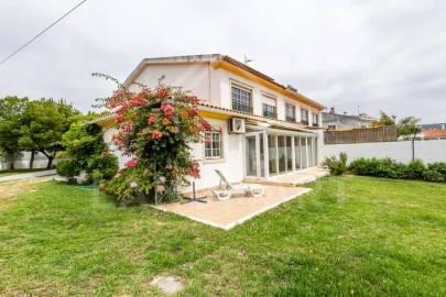 Moradia T4 para Venda em Benedita