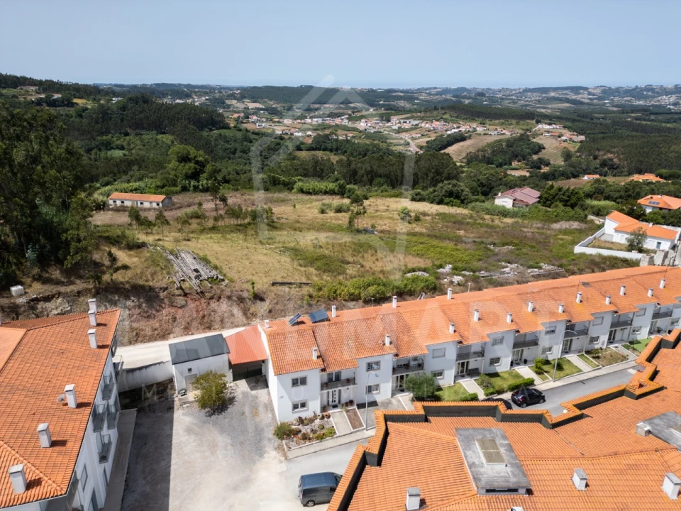 Moradia T3 para Venda em Turquel Foto 45