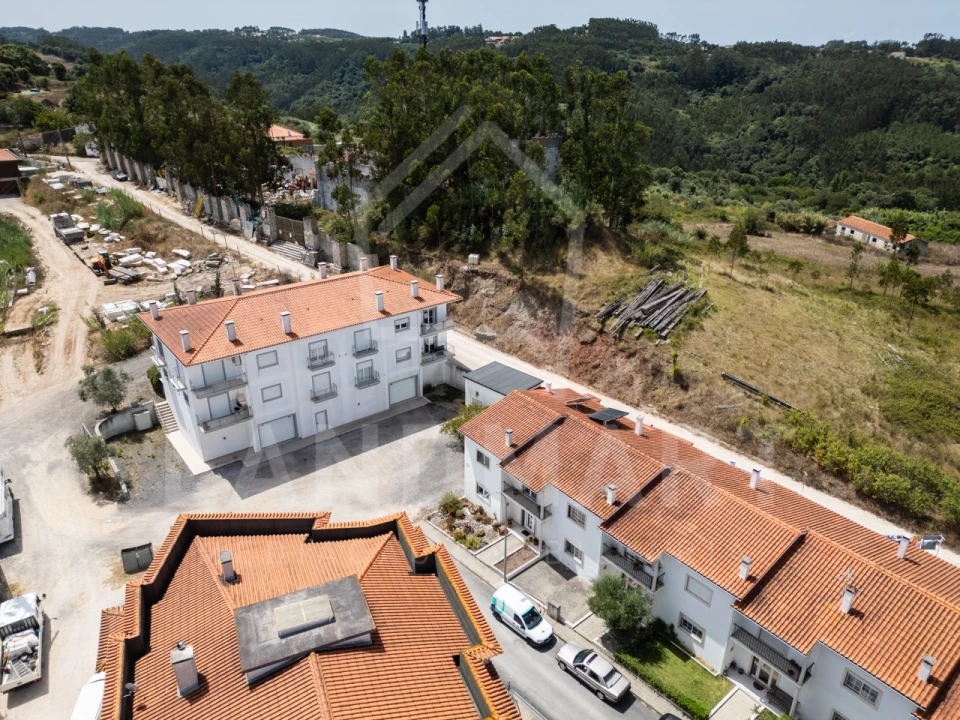 Moradia T3 para Venda em Turquel Foto 46