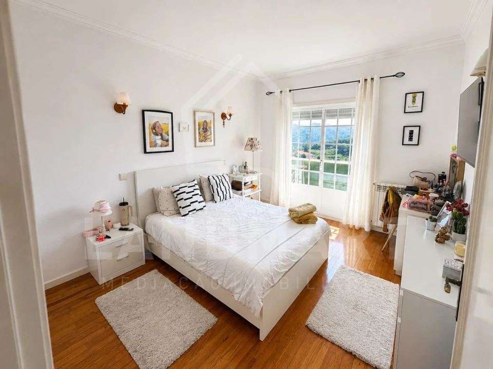 Apartamento T2 para Venda em Turquel Foto 2