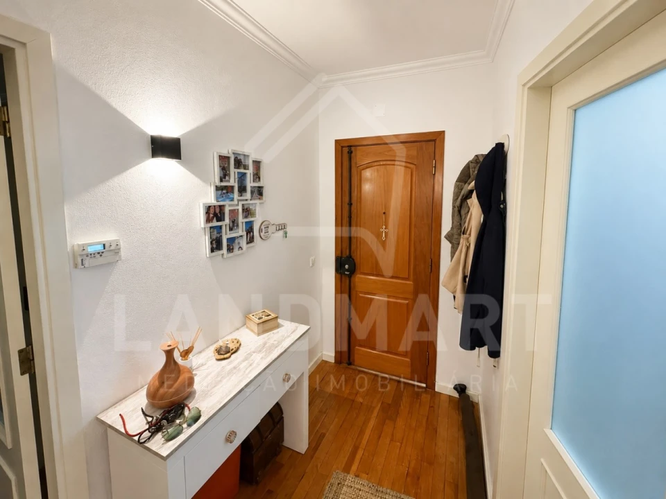 Apartamento T2 para Venda em Turquel Foto 8