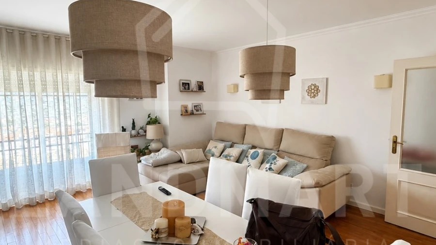 Apartamento T2 para Venda em Turquel