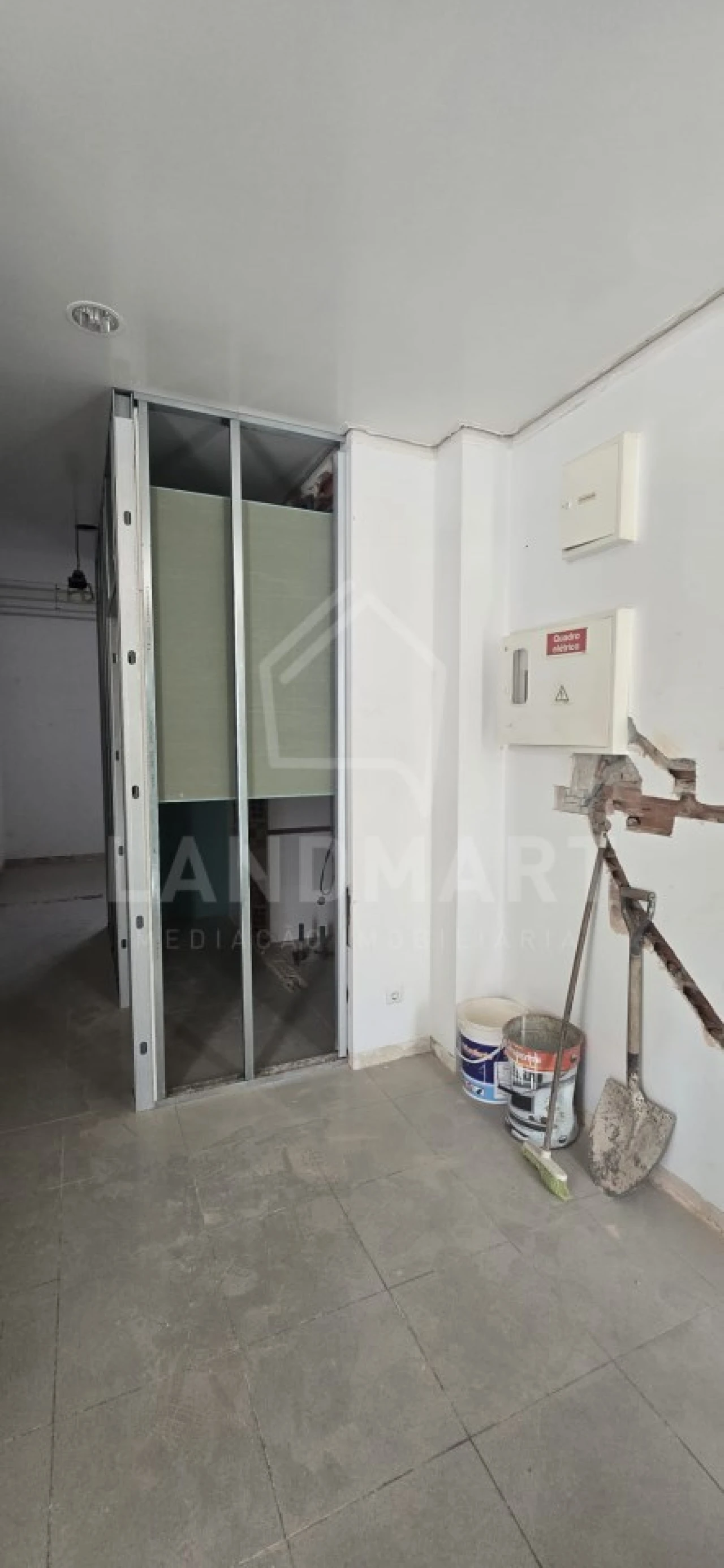 Apartamento T1 para Venda em Turquel Foto 2