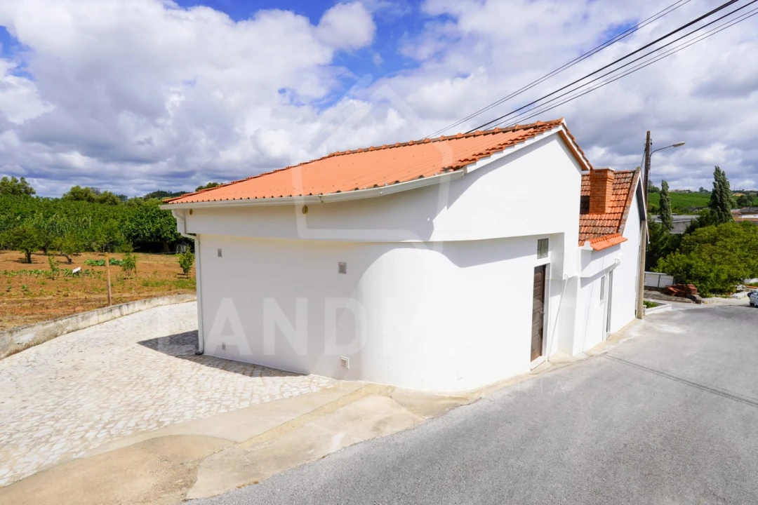 Moradia T3 para Venda em Cela Foto 27