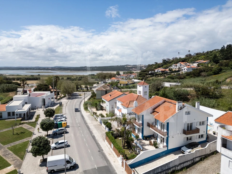 Moradia T8 para Venda em Foz do Arelho Foto 36