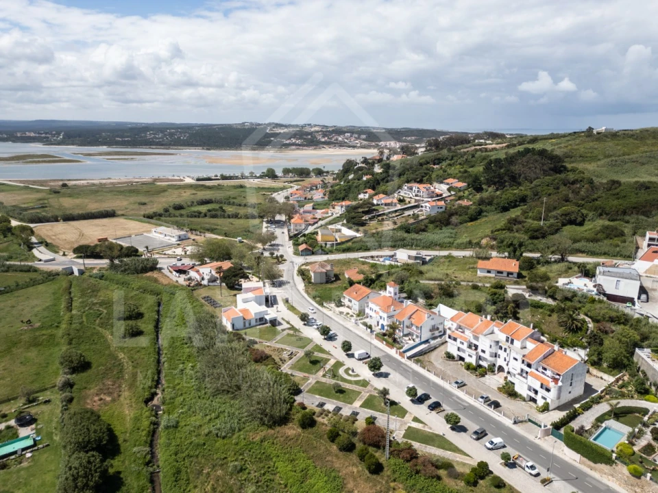 Moradia T8 para Venda em Foz do Arelho Foto 37