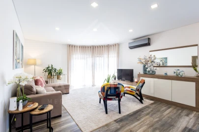 Apartamento T3 para Venda em Turquel