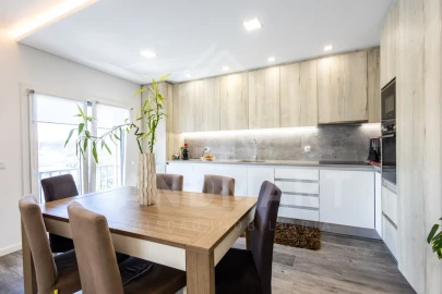 Apartamento T3 para Venda em Turquel