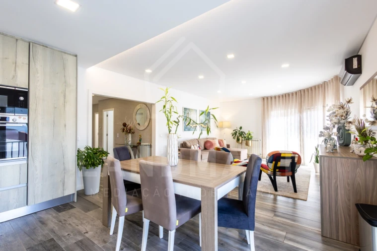 Apartamento T3 para Venda em Turquel Foto 11