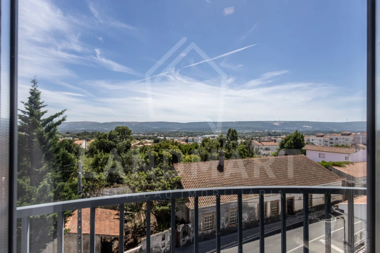 Apartamento T3 para Venda em Turquel Foto 29