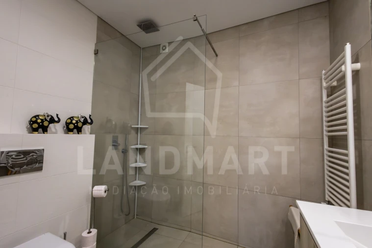 Apartamento T3 para Venda em Turquel Foto 38
