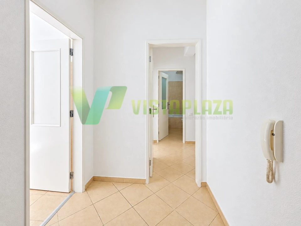 Apartamento T2 para Venda em Portimão Foto 2