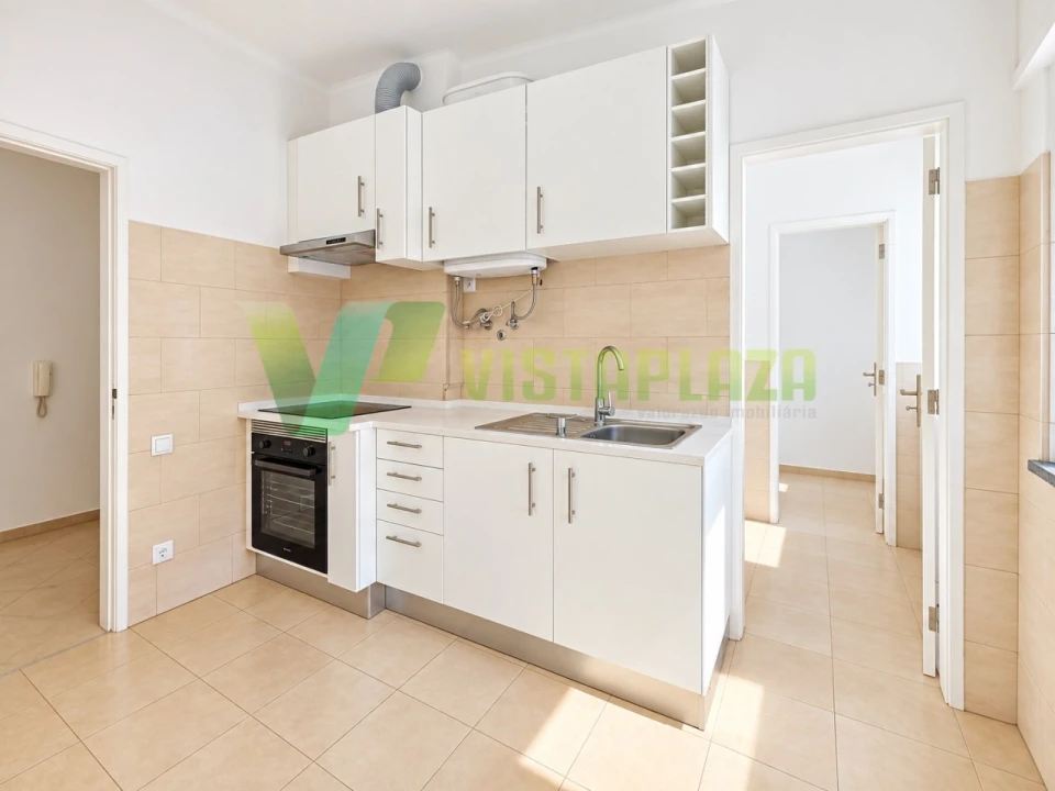 Apartamento T2 para Venda em Portimão Foto 4