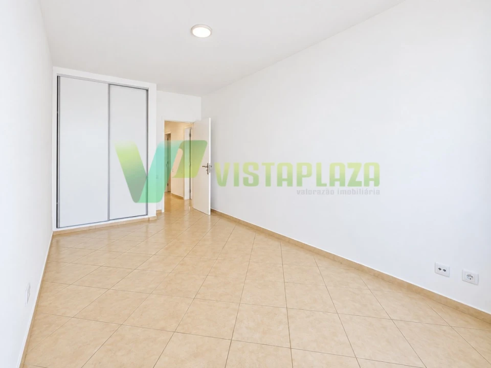 Apartamento T2 para Venda em Portimão Foto 10