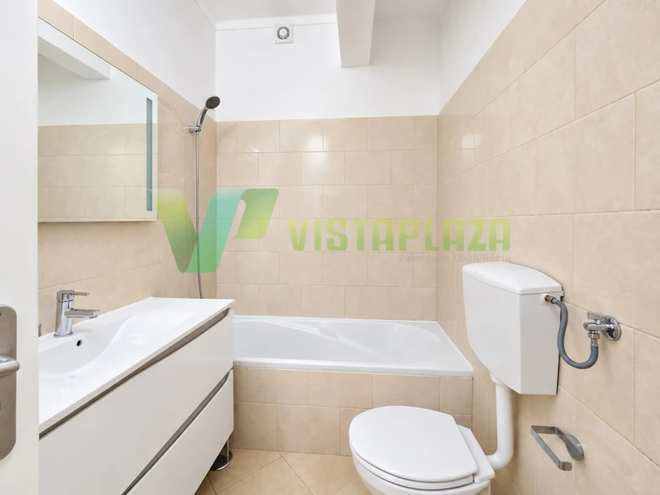 Apartamento T2 para Venda em Portimão Foto 12