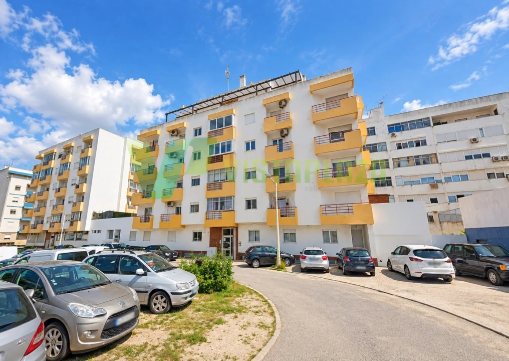 Apartamento T2 para Venda em Portimão Foto 1