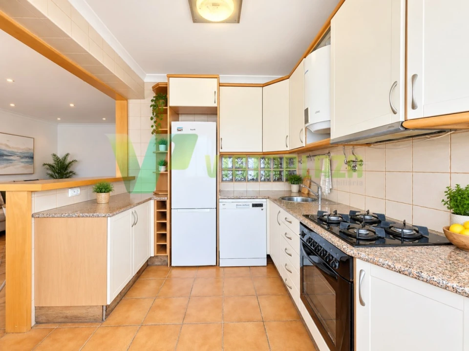 Apartamento T2 para Venda em Portimão Foto 3