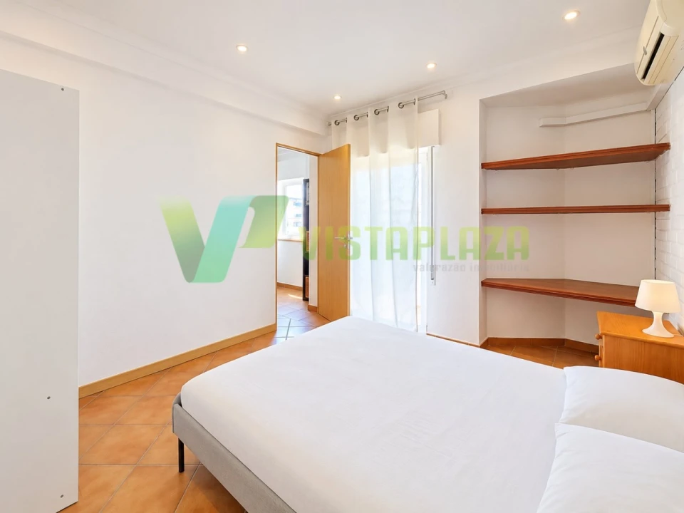 Apartamento T2 para Venda em Portimão Foto 8