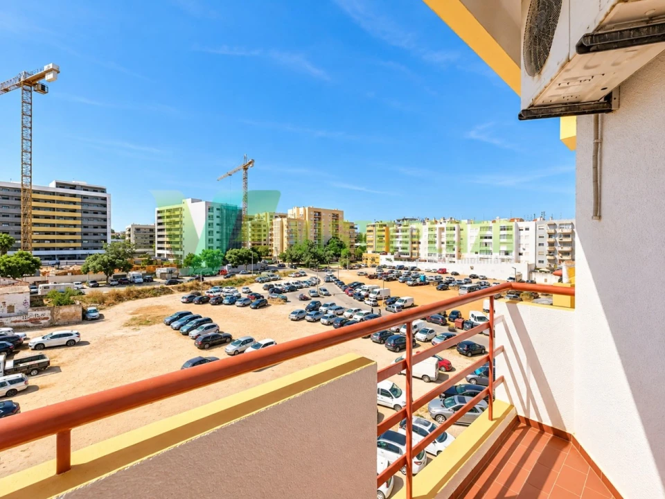 Apartamento T2 para Venda em Portimão Foto 9