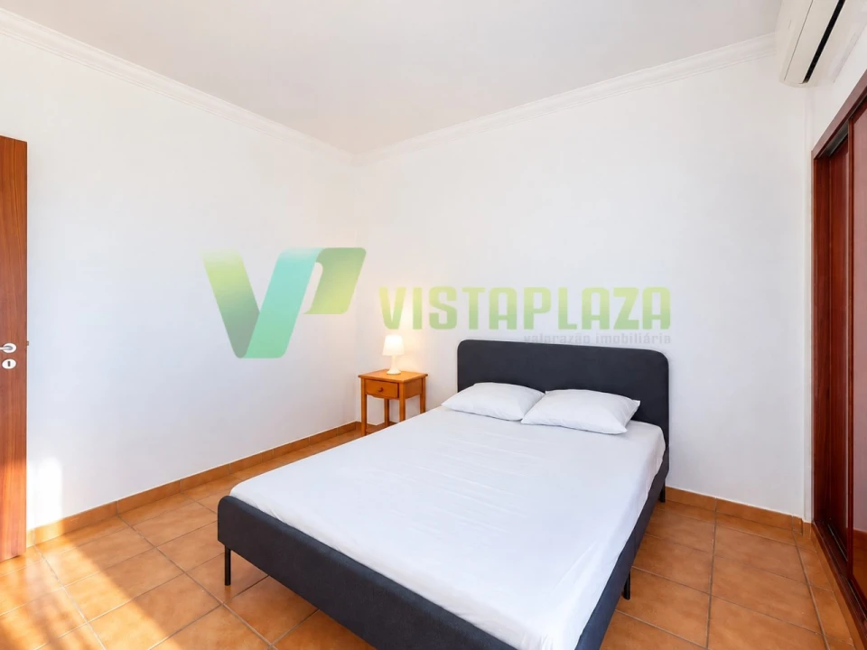 Apartamento T2 para Venda em Portimão Foto 13
