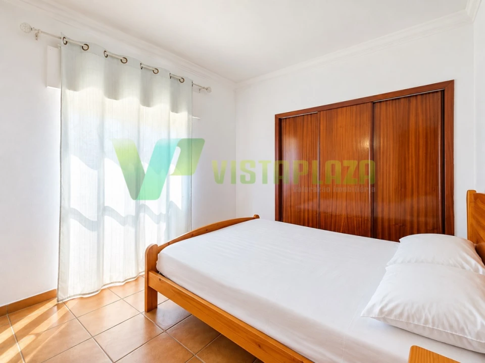 Apartamento T2 para Venda em Portimão Foto 16