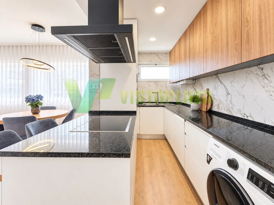 Apartamento T2 para Venda em Portimão Foto 2