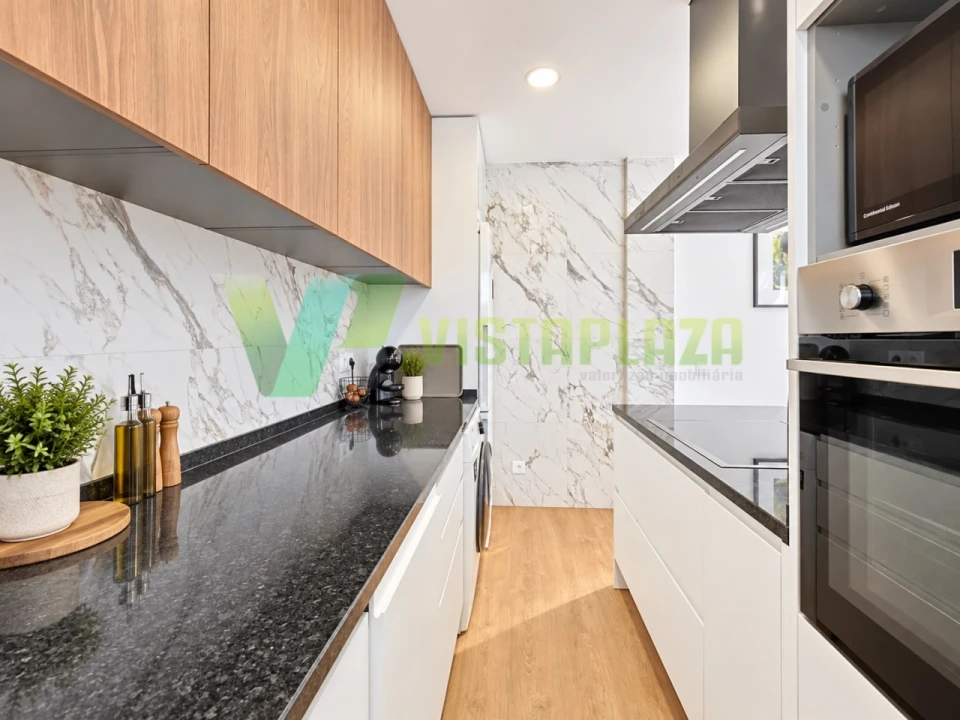 Apartamento T2 para Venda em Portimão Foto 4