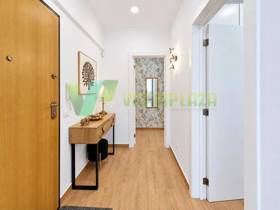 Apartamento T2 para Venda em Portimão Foto 8