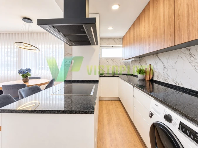 Apartamento T2 para Venda em Portimão Foto 2