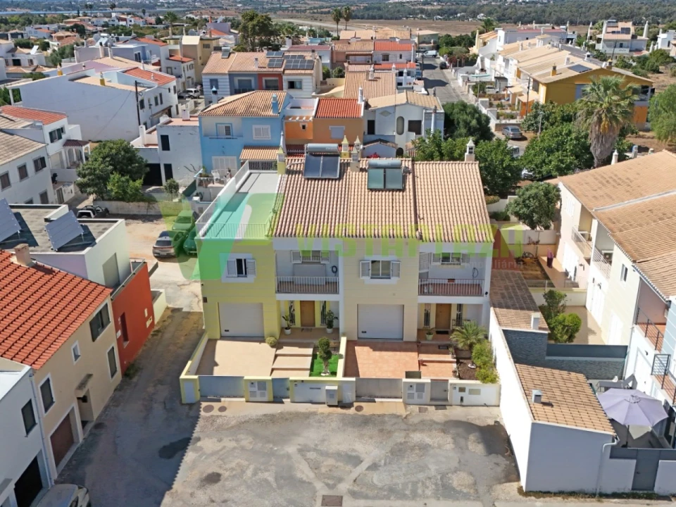 Moradia T3 para Venda em Alvor Foto 33