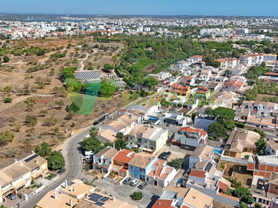 Moradia T3 para Venda em Alvor Foto 34
