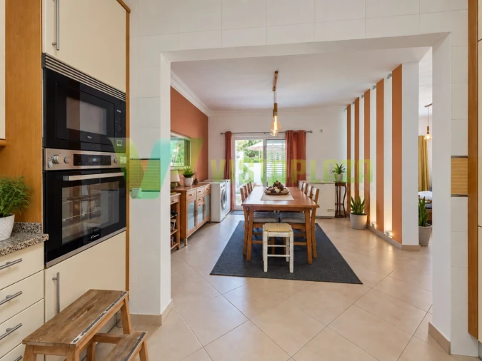 Moradia T3 para Venda em Alvor Foto 8