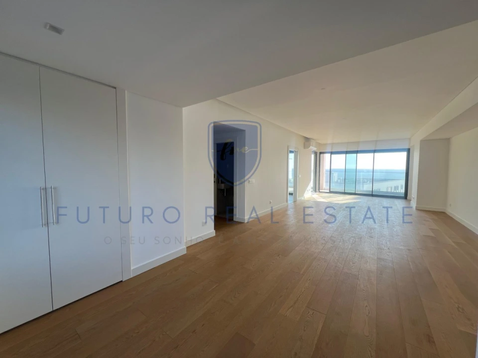 Apartamento T4 para Venda em São Martinho Foto 3