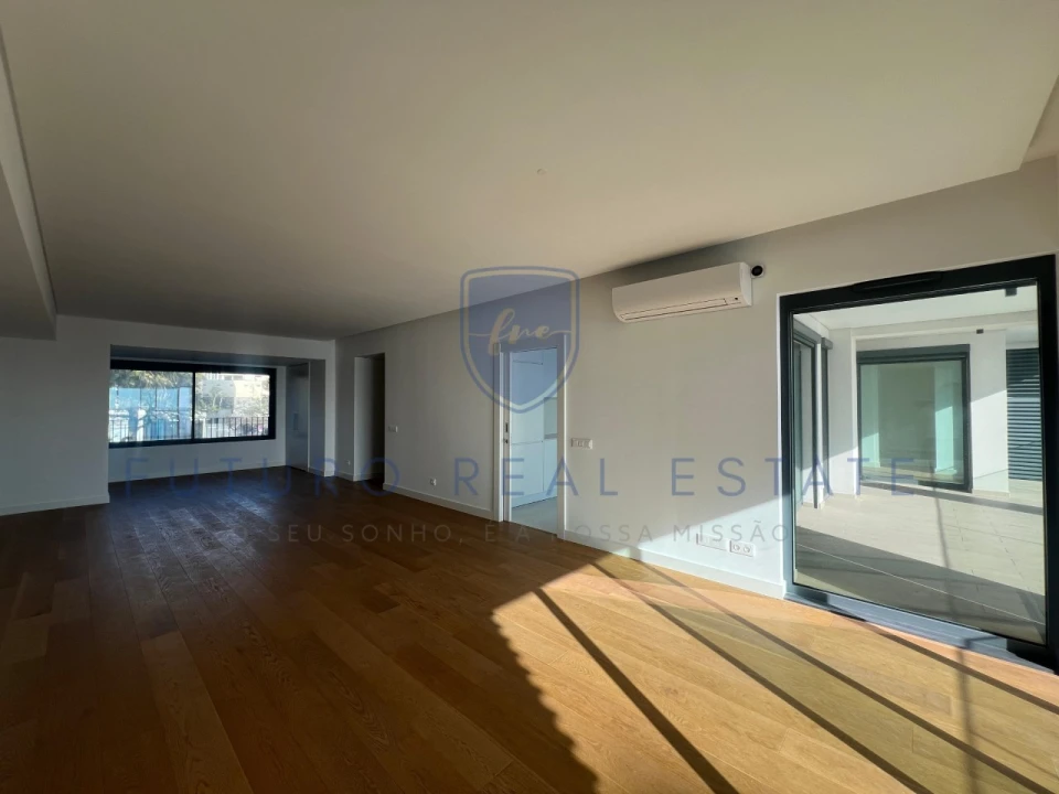 Apartamento T4 para Venda em São Martinho Foto 6