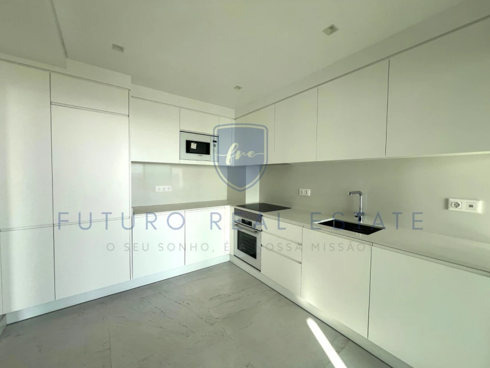 Apartamento T4 para Venda em São Martinho Foto 10