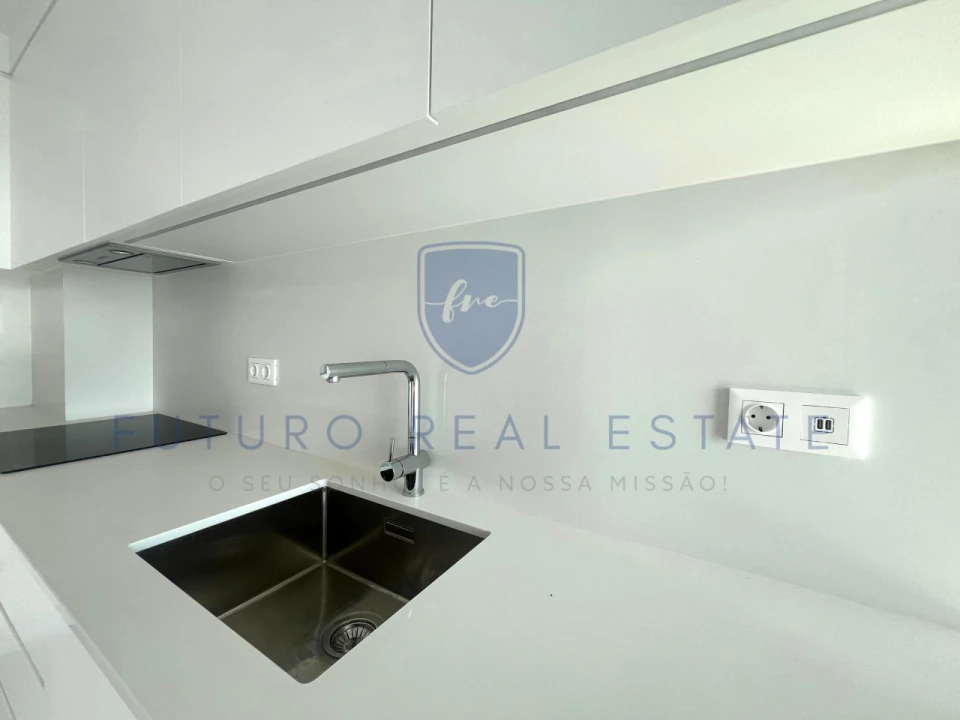 Apartamento T4 para Venda em São Martinho Foto 11